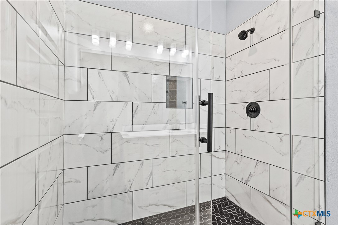 6638 Hickory Forrest Drive Property Photo 14