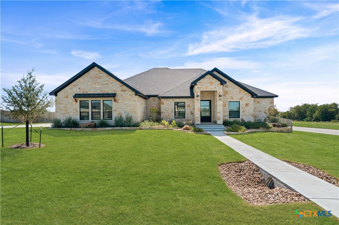 302 Rodeo Road Property Photo 1
