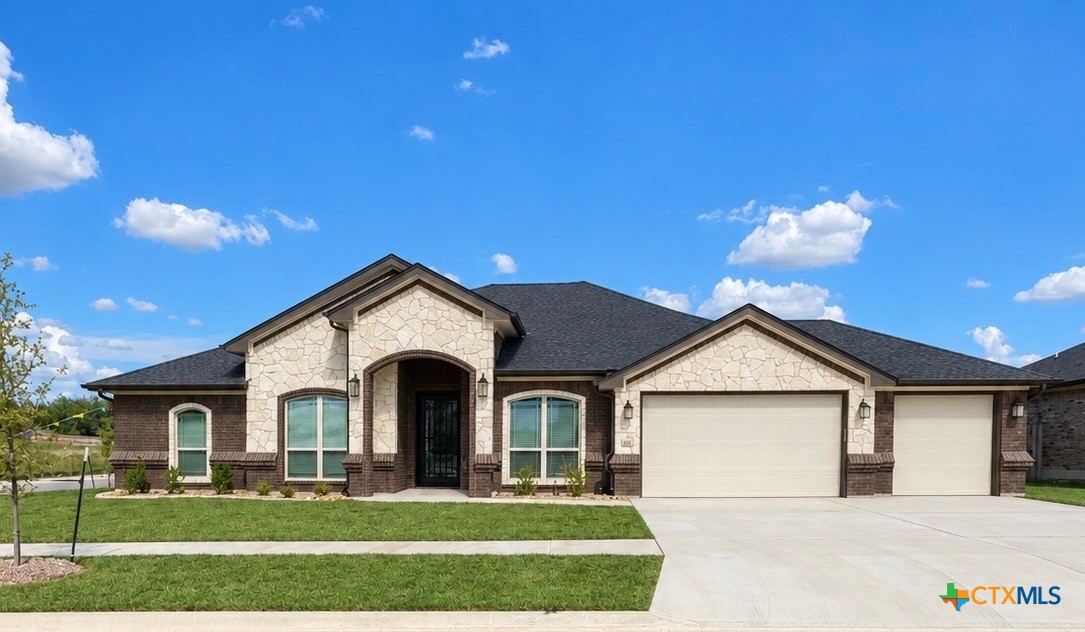 8702 Corgi Court Property Photo 1