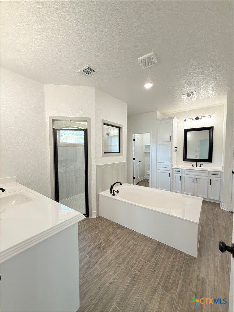 8702 Corgi Court Property Photo 14