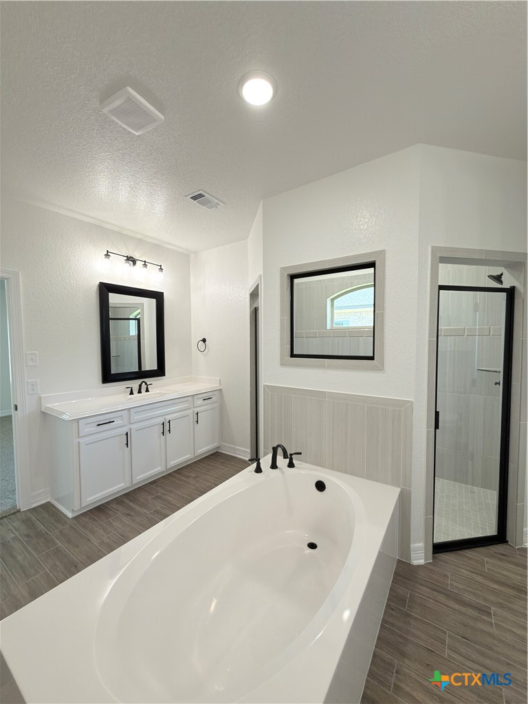 8702 Corgi Court Property Photo 15