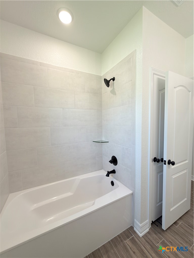 8702 Corgi Court Property Photo 18