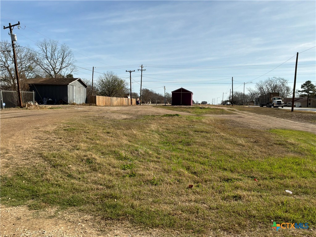 606 E Central Avenue Property Photo 2