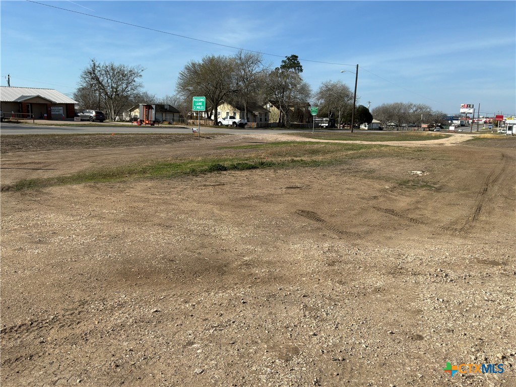 606 E Central Avenue Property Photo 8