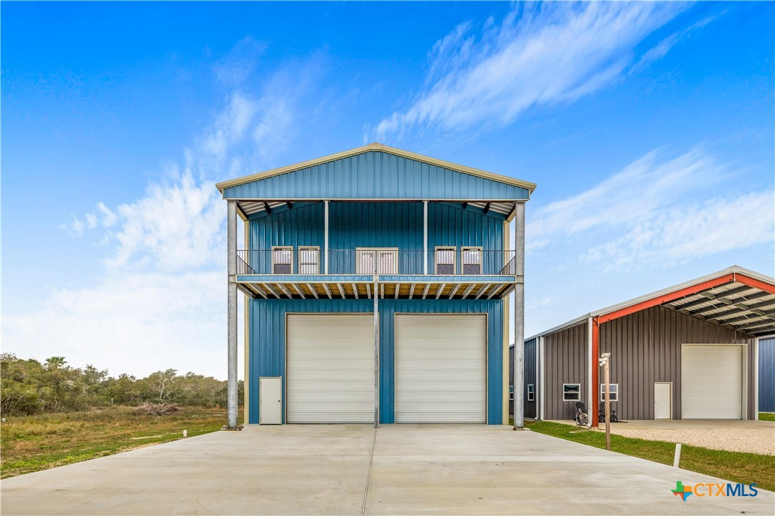 237 Easy Street Property Photo 1