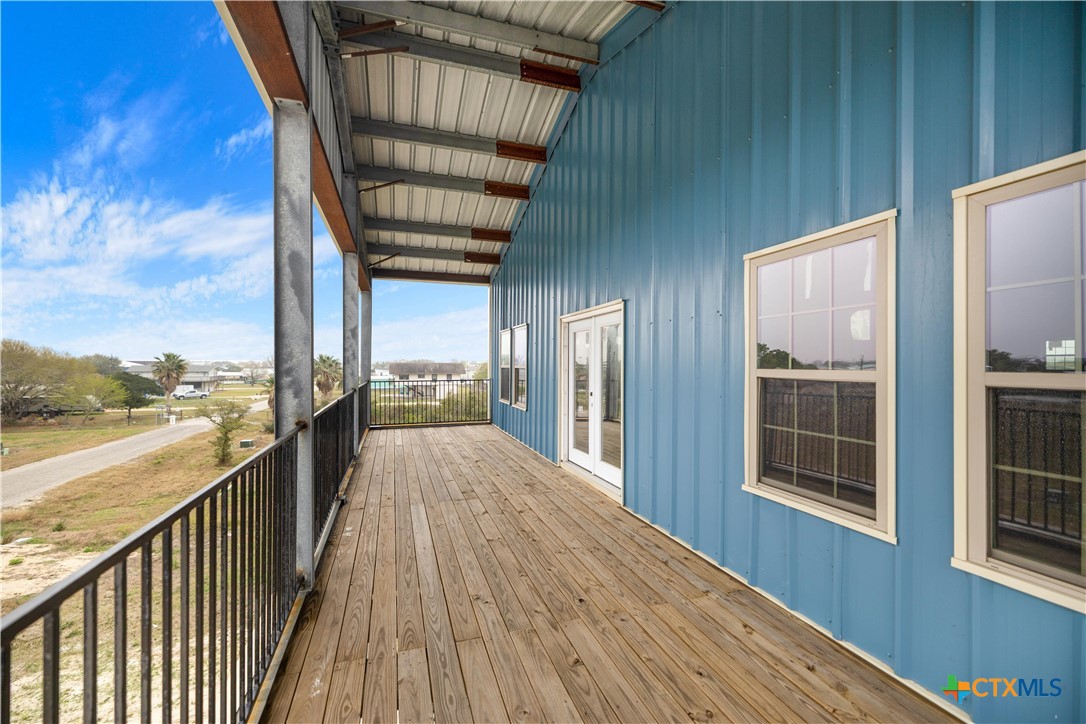 237 Easy Street Property Photo 4