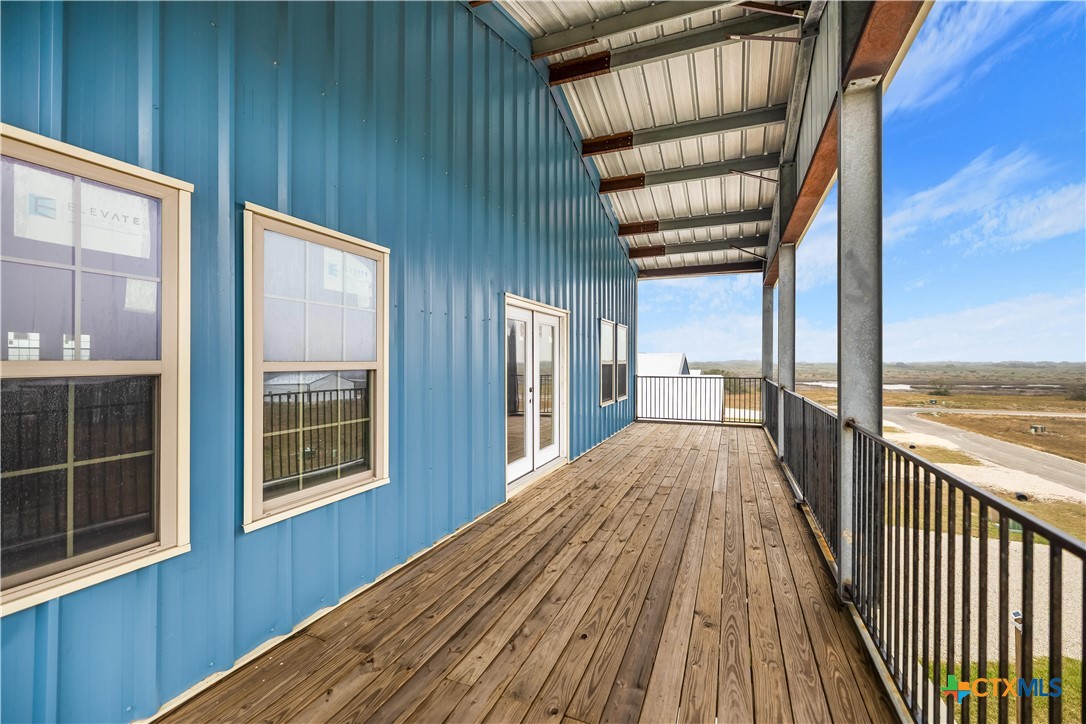 237 Easy Street Property Photo 5