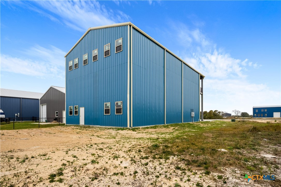 237 Easy Street Property Photo 16