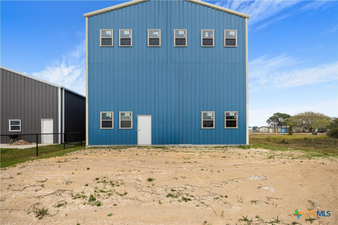 237 Easy Street Property Photo 18