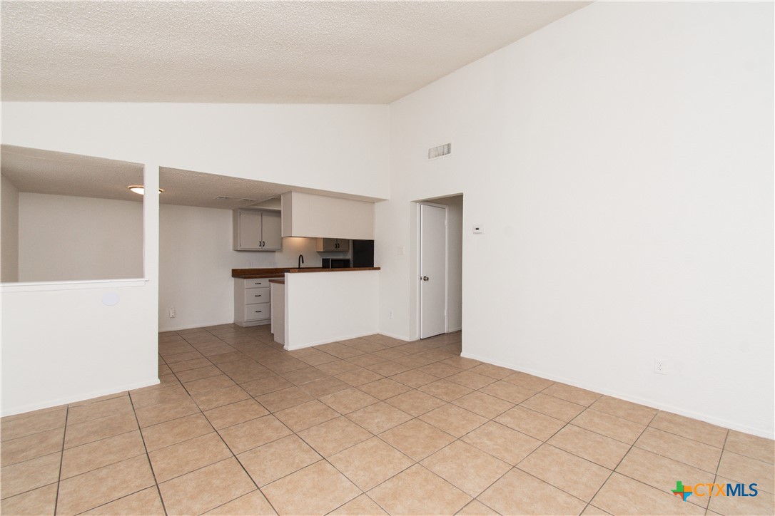 4405 Teri Road B Property Photo 2