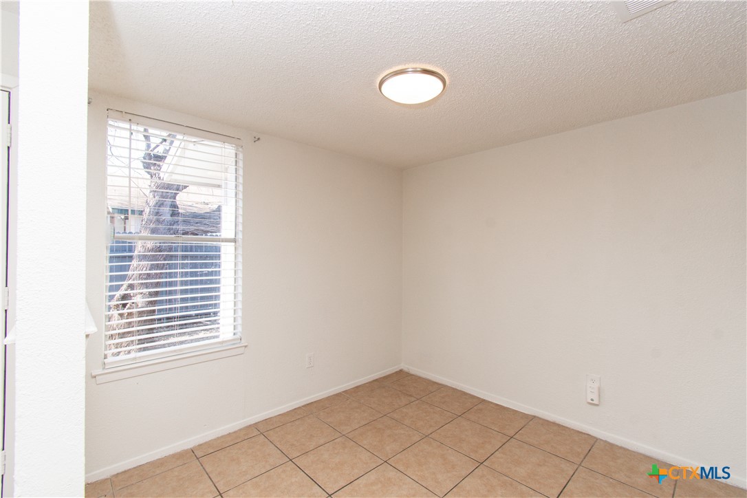 4405 Teri Road B Property Photo 5