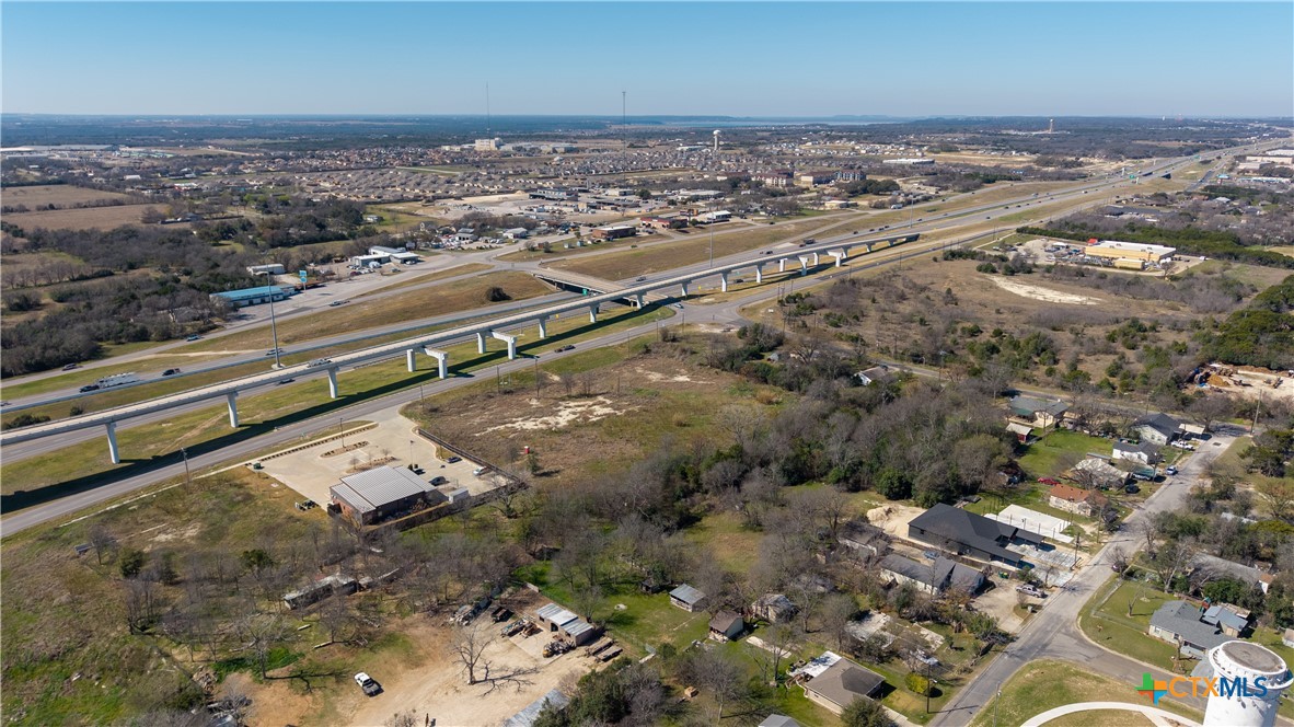 350 W Highway 190 Ih 14 Expressway Property Photo 3
