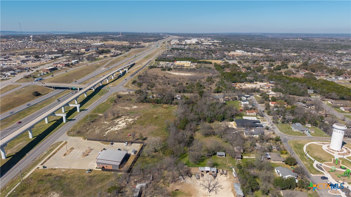 350 W Highway 190 Ih 14 Expressway Property Photo 5