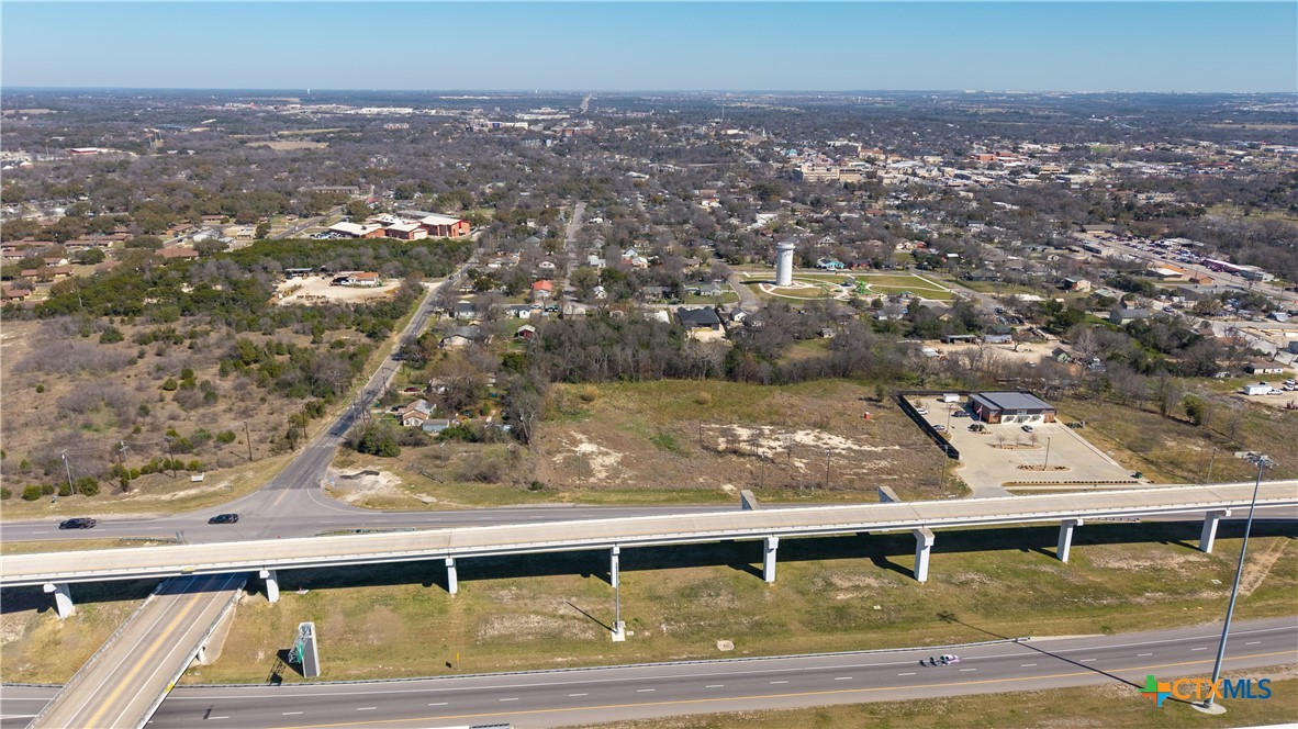 350 W Highway 190 Ih 14 Expressway Property Photo 11