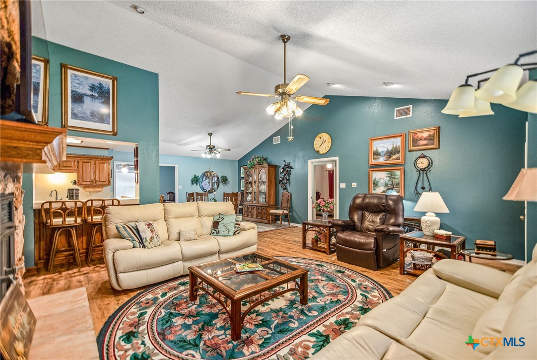 540 Royal Road Property Photo 7