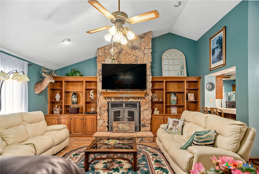 540 Royal Road Property Photo 8