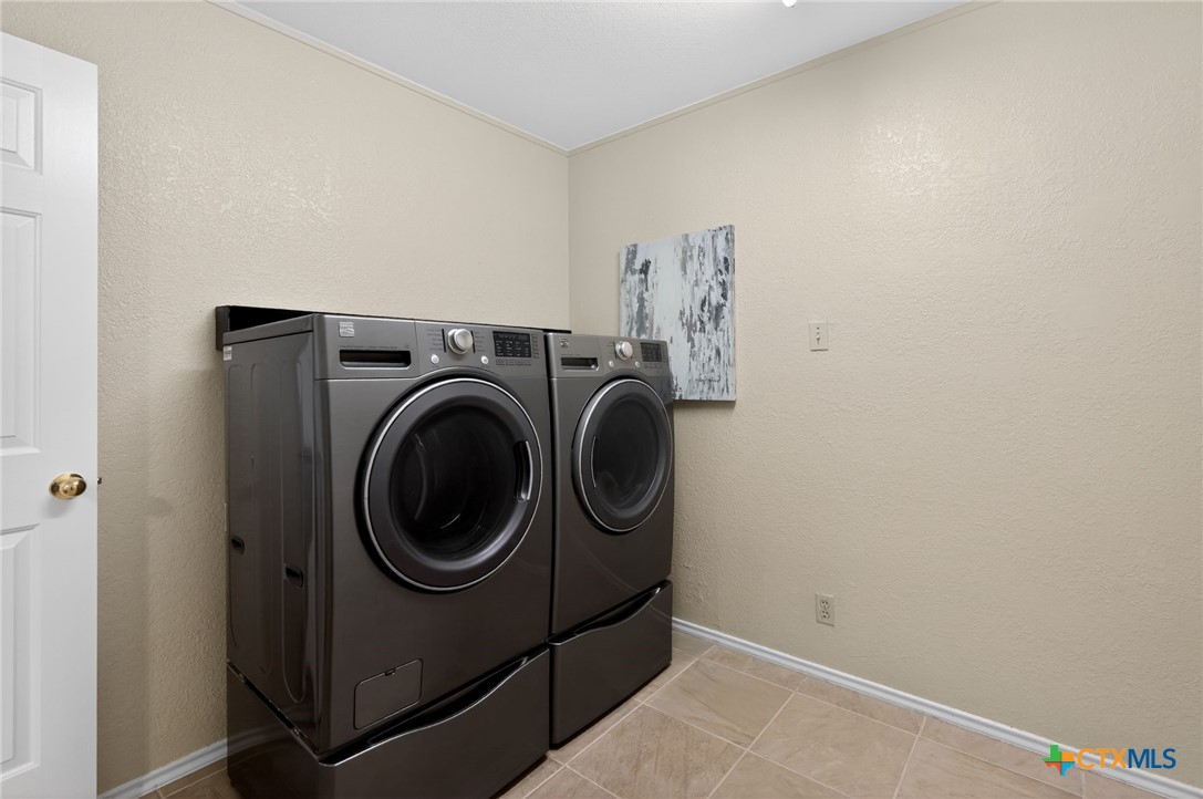 1719 Ridgeway Drive Property Photo 23