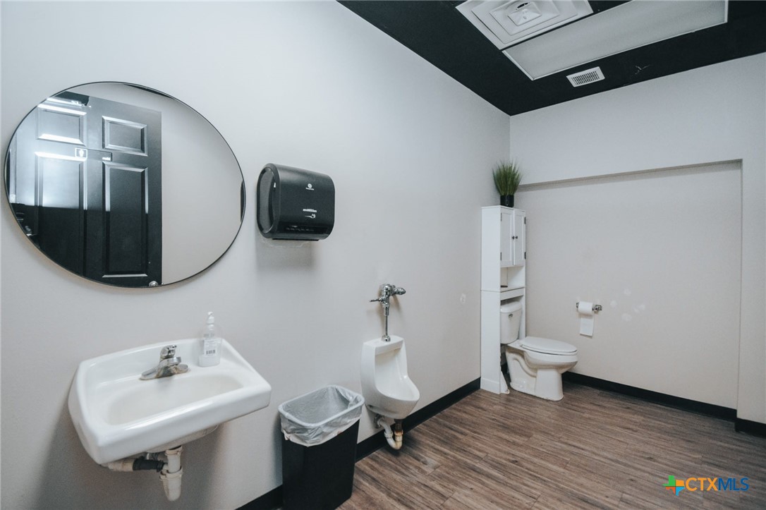 13102 N Navarro Property Photo 18