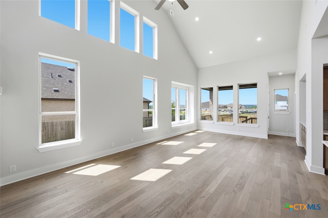 5029 Kimble Way Property Photo 7