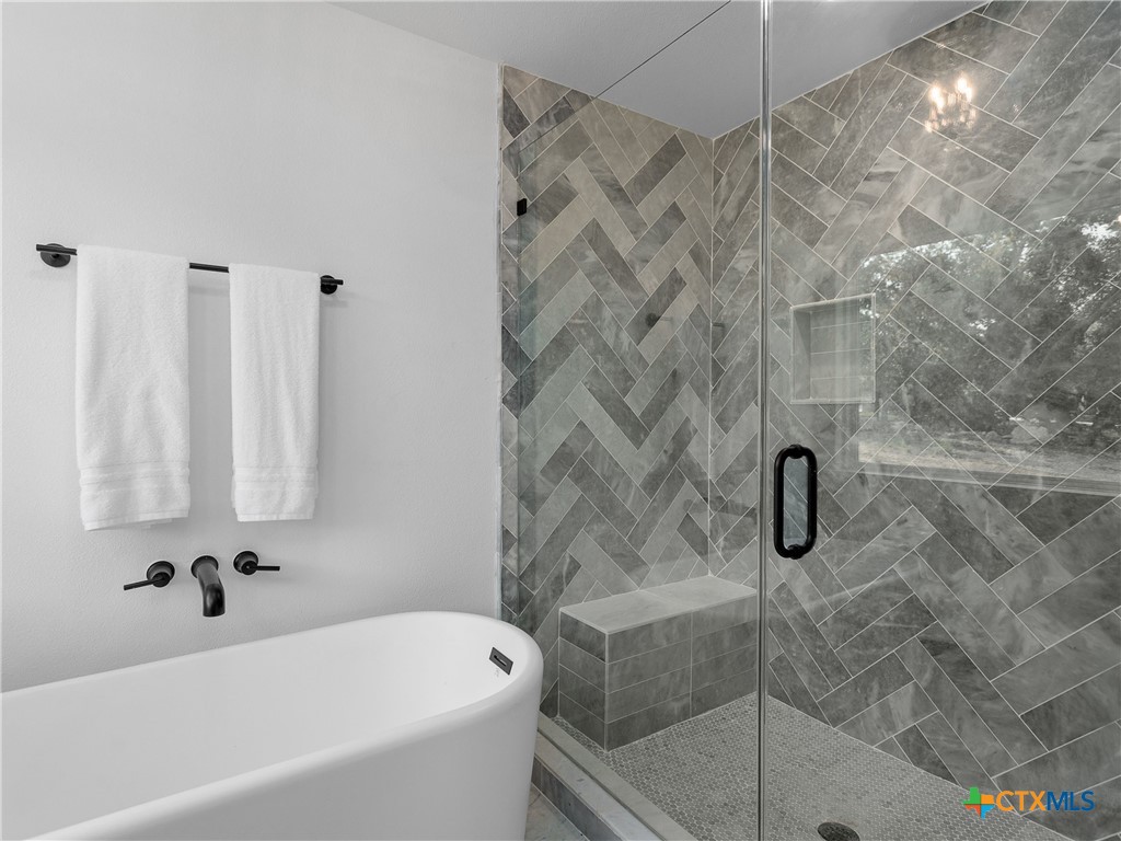 874 Lakebreeze Drive Property Photo 29