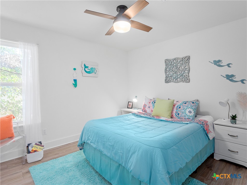 874 Lakebreeze Drive Property Photo 36