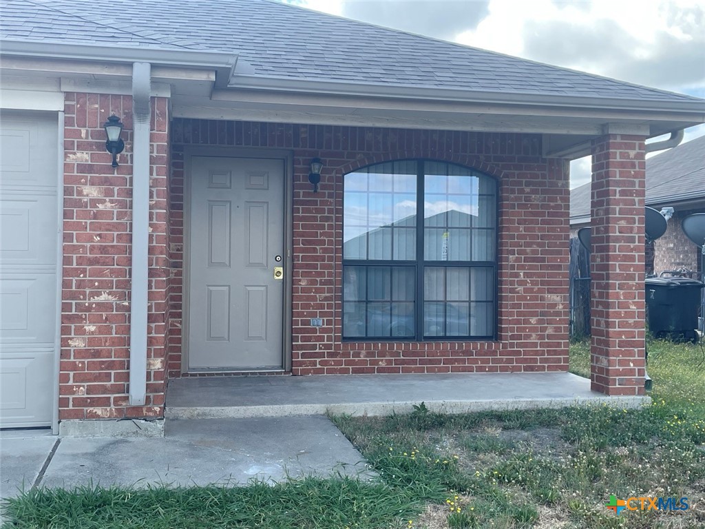 3702 Dustin Court B Property Photo 1