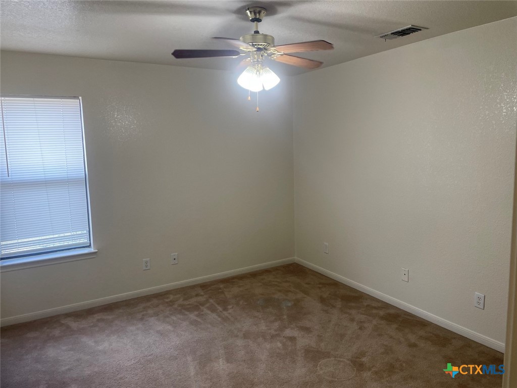 3702 Dustin Court B Property Photo 9