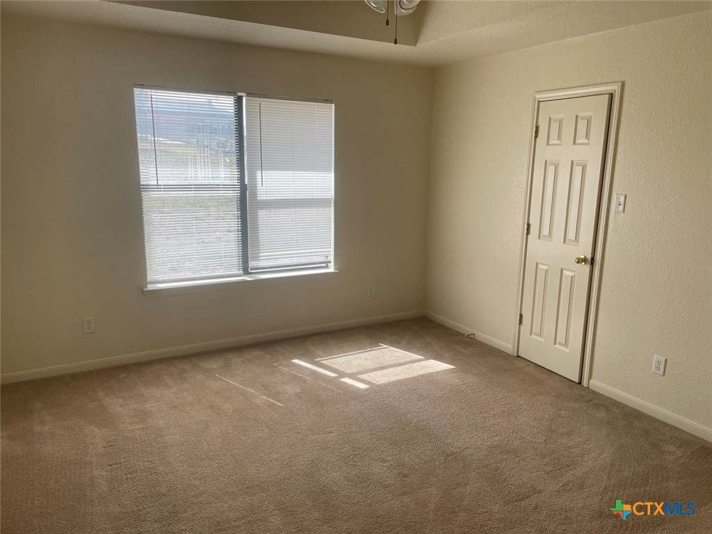 3702 Dustin Court B Property Photo 13