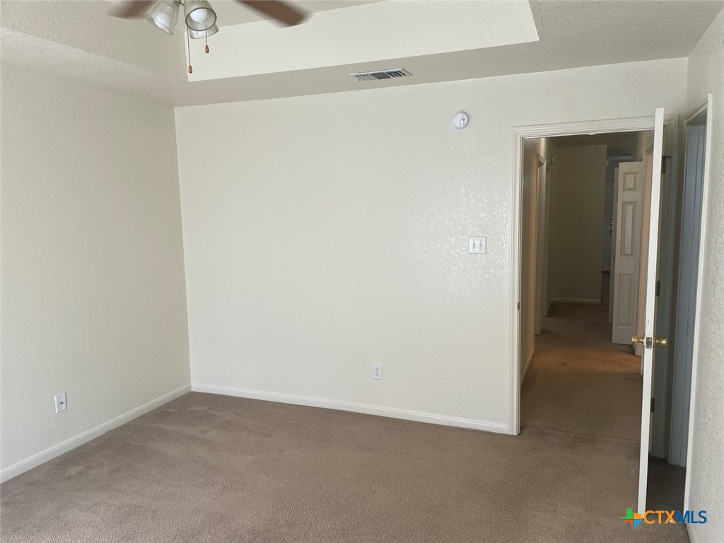 3702 Dustin Court B Property Photo 14