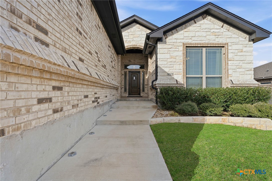 8505 Grand Oaks Lane Property Photo 11