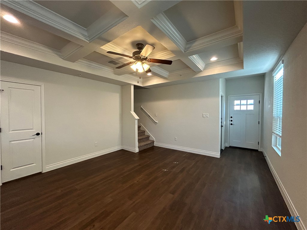 320 Untermaier Street Property Photo 3