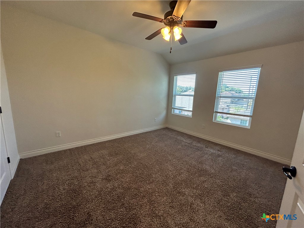 320 Untermaier Street Property Photo 10
