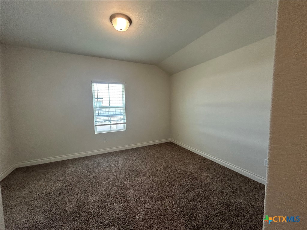 320 Untermaier Street Property Photo 16