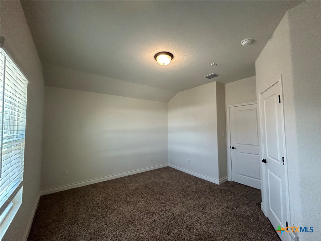 320 Untermaier Street Property Photo 17