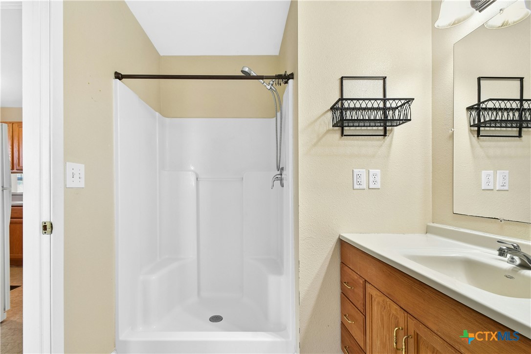 111 Janine Property Photo 16