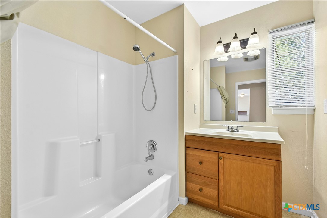 111 Janine Property Photo 18