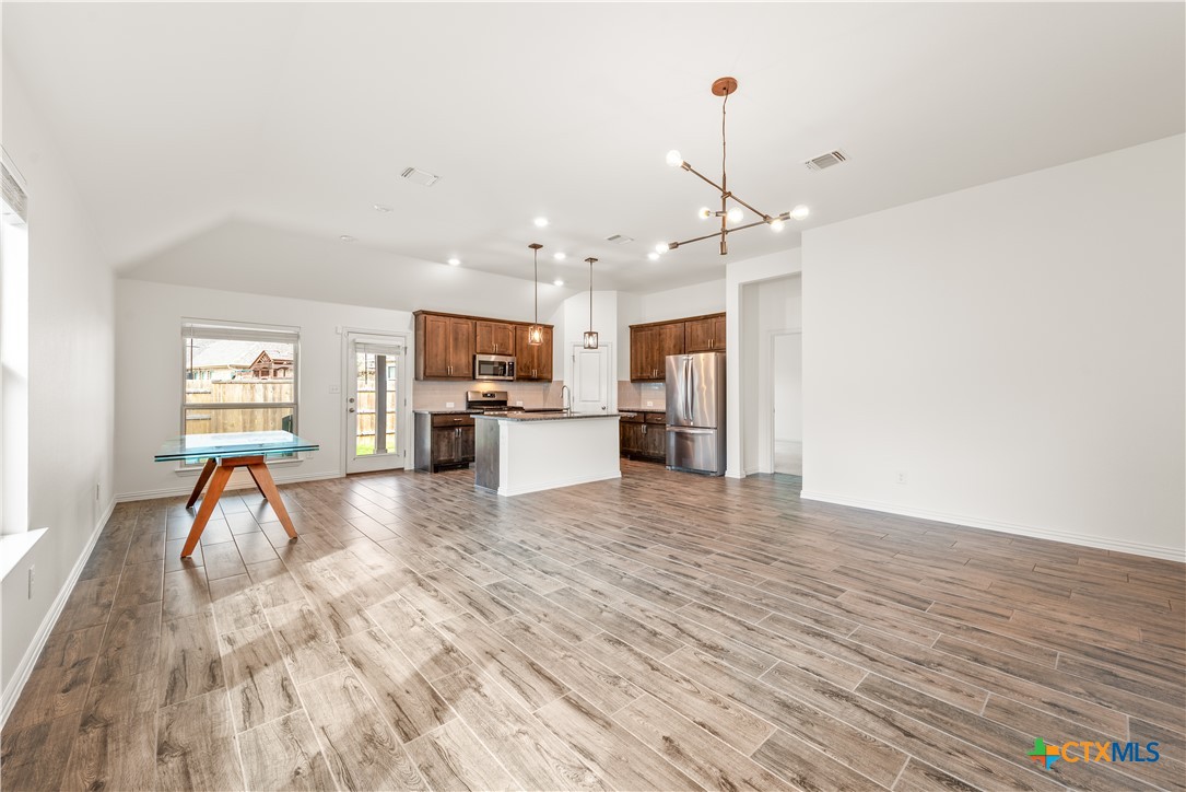 682 Coyote Creek Way Property Photo 10