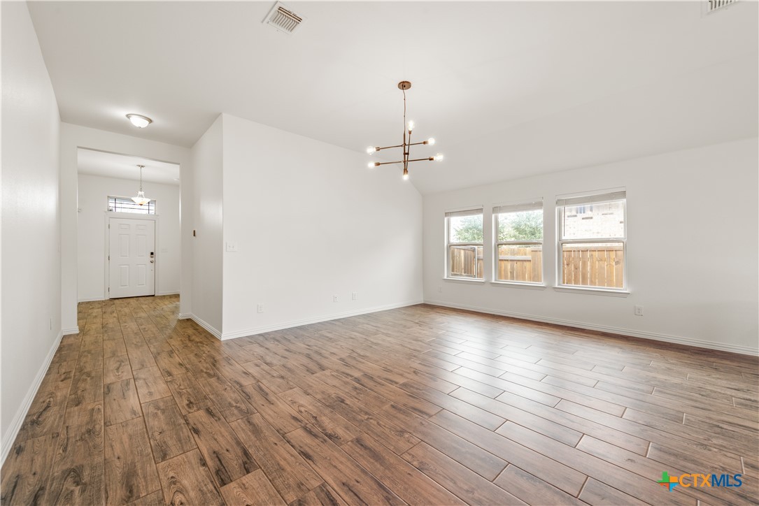 682 Coyote Creek Way Property Photo 12
