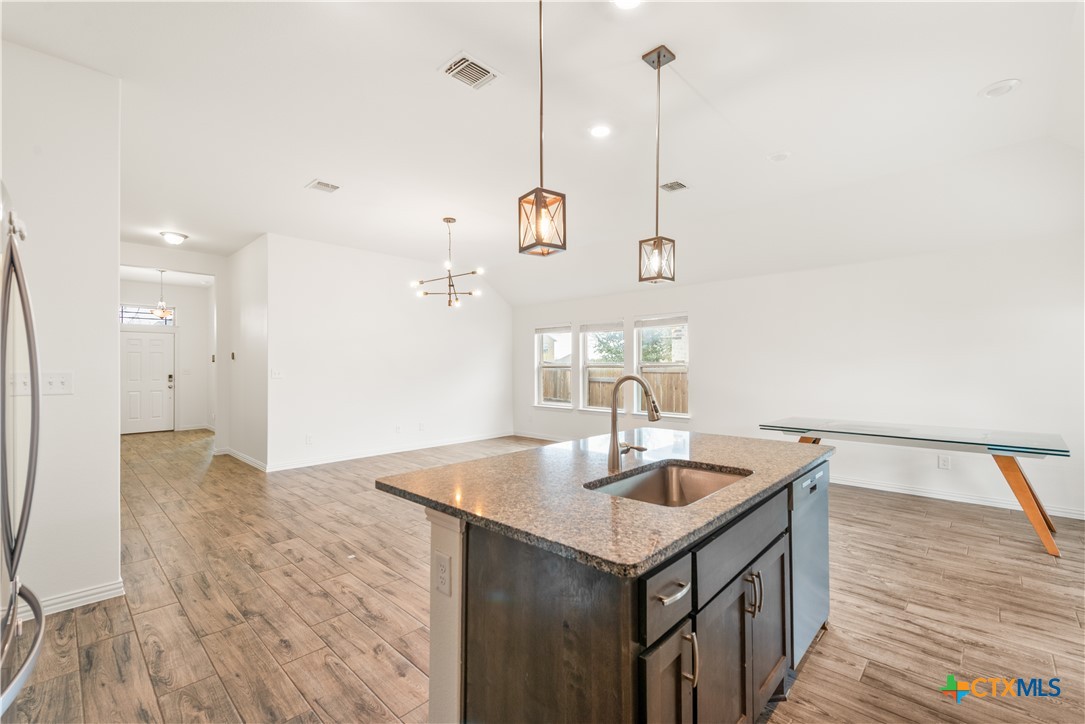 682 Coyote Creek Way Property Photo 13