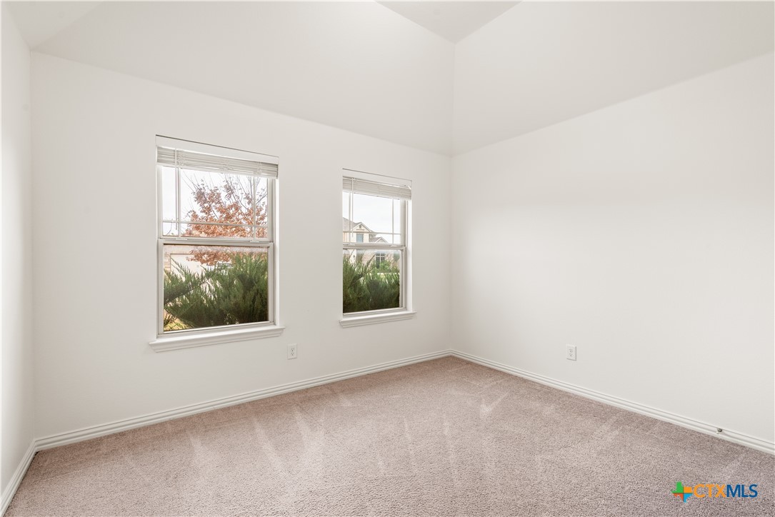 682 Coyote Creek Way Property Photo 16