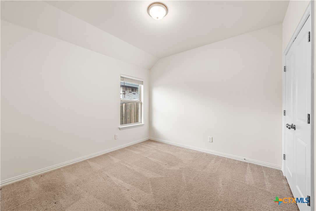 682 Coyote Creek Way Property Photo 19