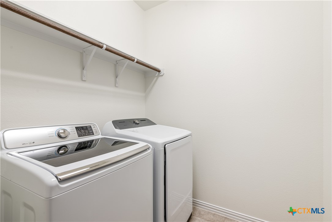682 Coyote Creek Way Property Photo 23