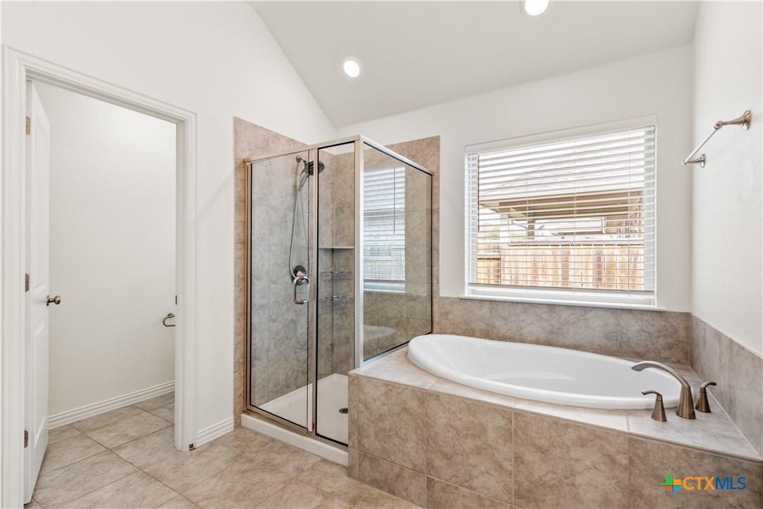 682 Coyote Creek Way Property Photo 27
