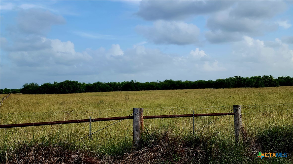 00 San Antonio River Road Property Photo 3