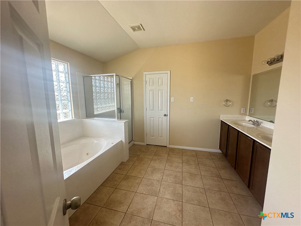 2617 White Moon Drive Property Photo 18