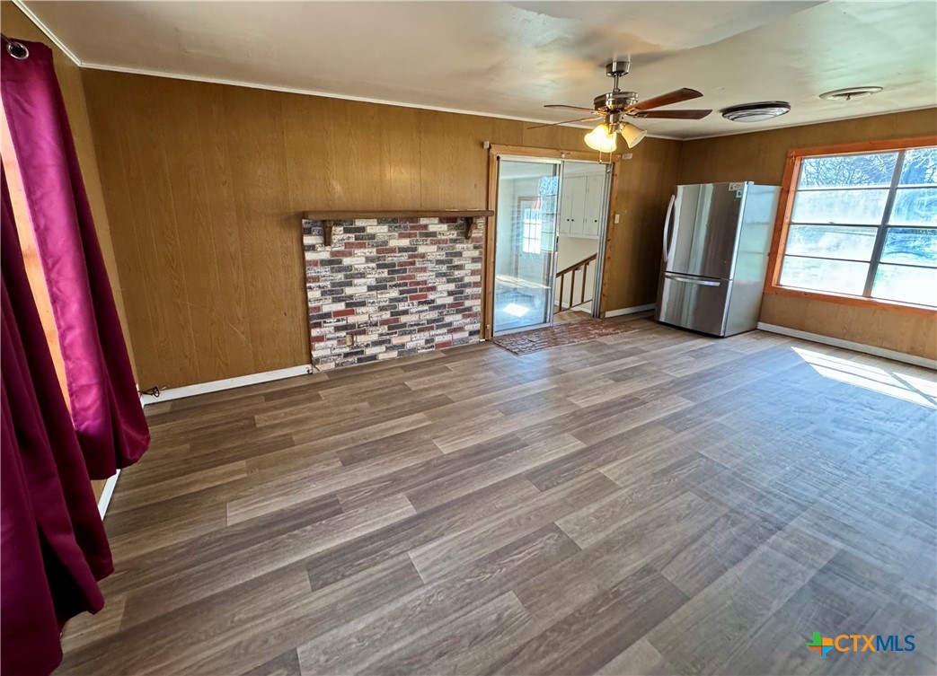 471 Old Goliad Road Property Photo 4