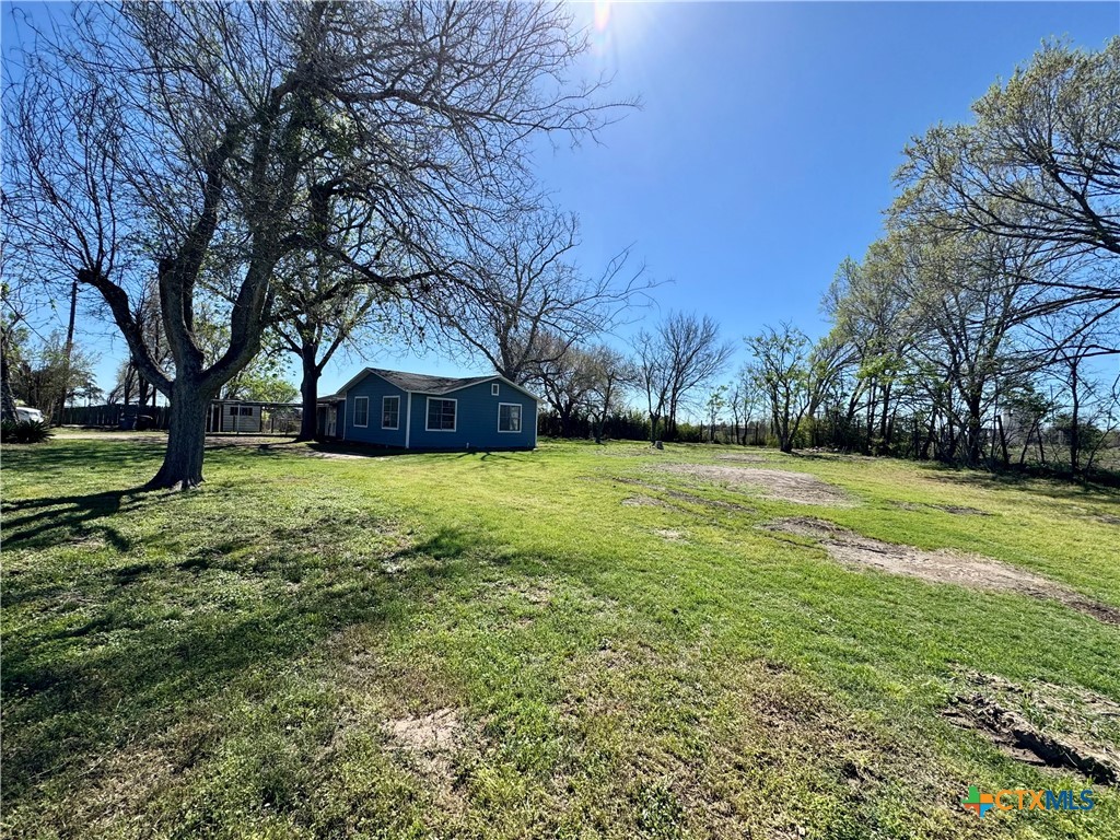 471 Old Goliad Road Property Photo 14