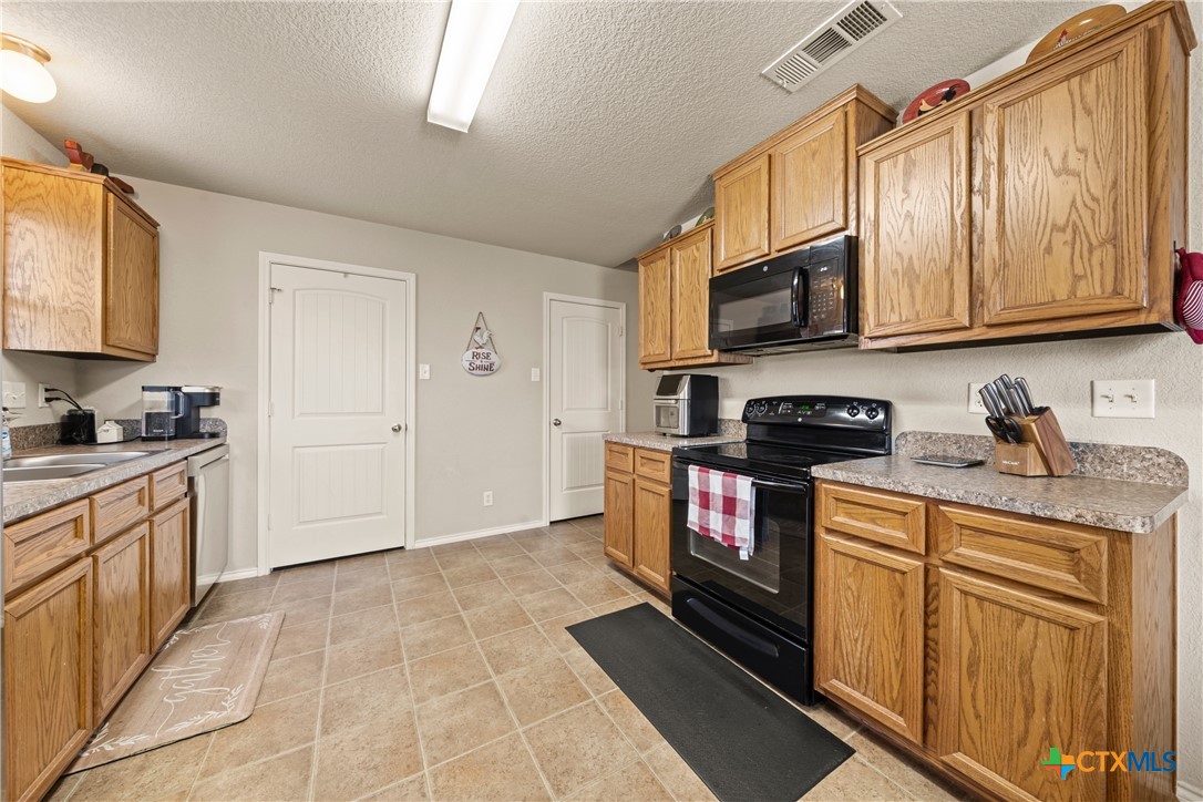 211 Mccullough Loop Property Photo 6