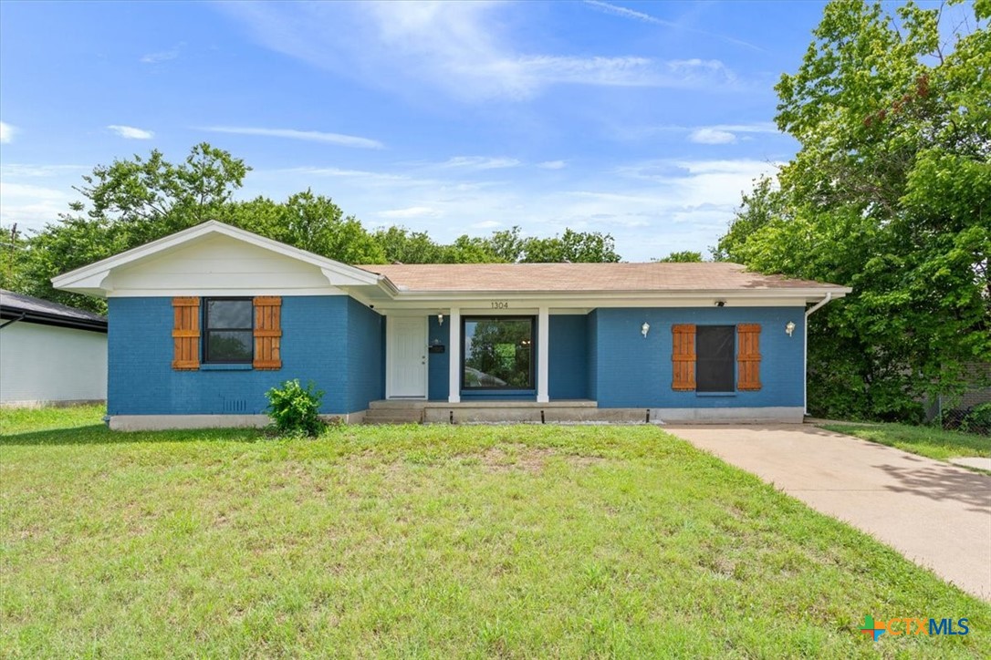 1304 Metropolitan Drive Property Photo 1