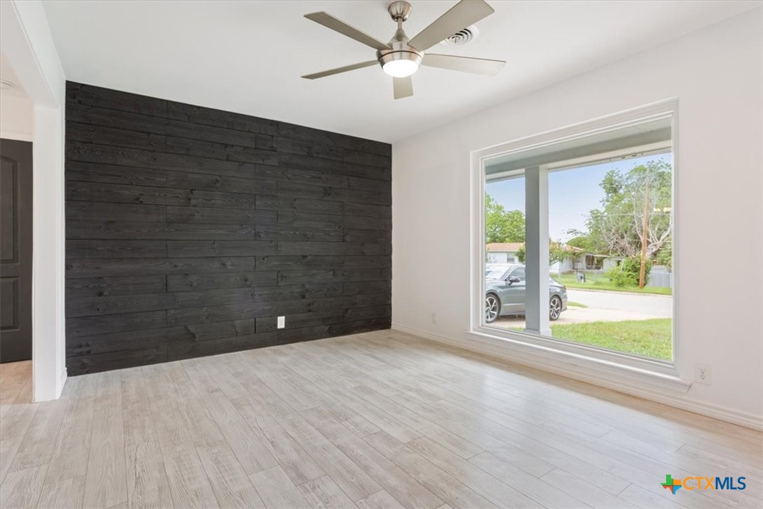 1304 Metropolitan Drive Property Photo 6